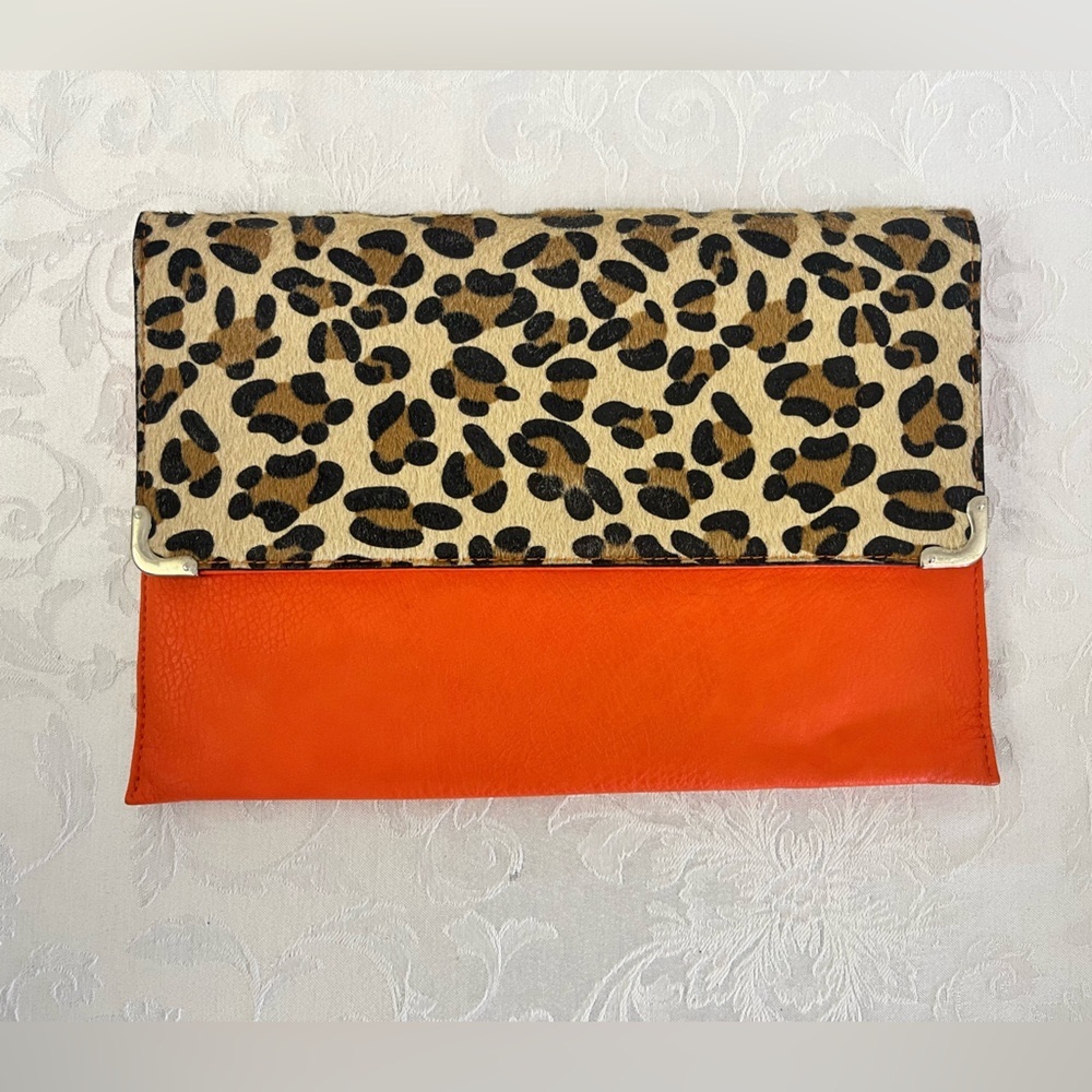 Lola Cheetah Clutch